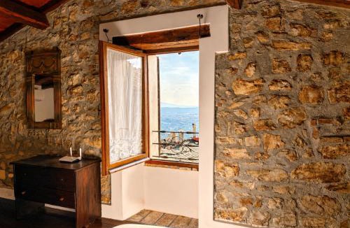 Terni House | Nido del Drago, the village's first historic residence