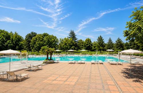 Pieve Emanuele Apartment | Suite Tolcinasco - Golf con piscina vicino Humanitas e IEO