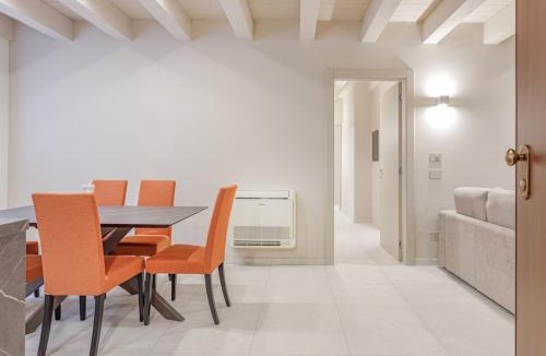 Old Town Apartment | Modena Historic Center - Elegant Family Apartment