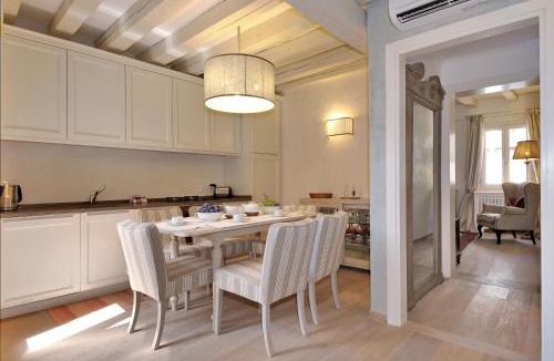 San Marco Apartment | Ca' Del Teatro Terrace in San Marco District