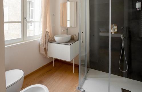 Parma City Centre Apartment | Appartamento 2 bagni 2 camere Luxury - Freedom SUITES