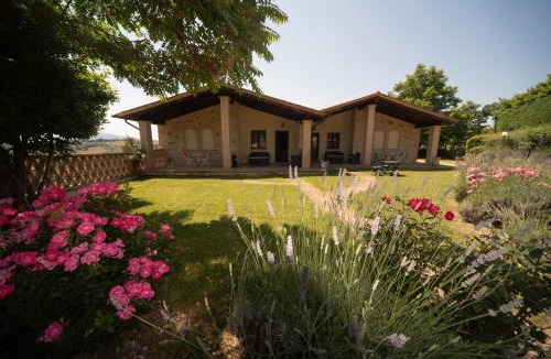 Gualdo Cattaneo Villa | Villa Tilla