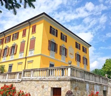 Piozzano Bed & Breakfast | Villa La Palazzina