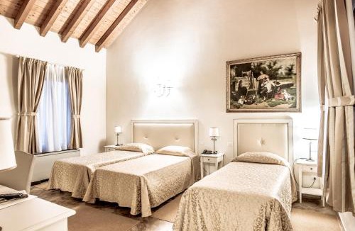 Corte de'Cortesi Con Cignone Hotel | Hotel Villa Borghesi