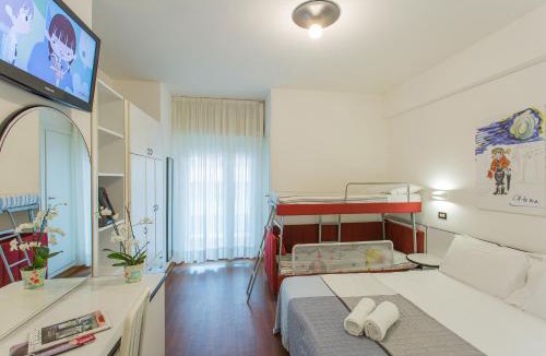 Fogliano Marina Hotel | Hotel Adelphi