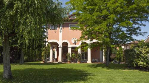 Portile Bed & Breakfast | Villa Matildis