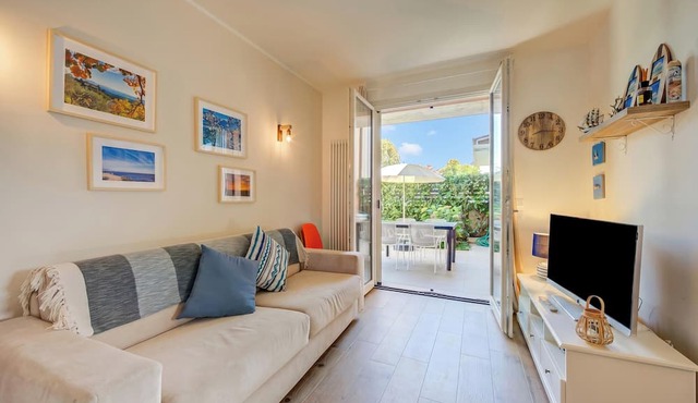 La Casa Accanto With Shared Pool in Padenghe sul Garda