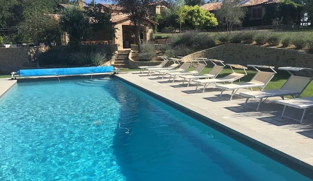 Sterlinghe a 17th Century villa with six beds and baths, pool & complete privacy