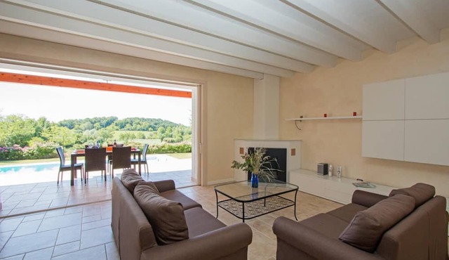 Villa Marina con Piscina by Wonderful Italy in Moniga del Garda