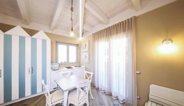 Vicolo Malavolta 7 Rooms and Suites in Altidona