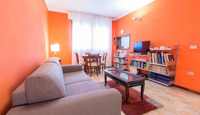 Art Painting canal view apartment in Venezia