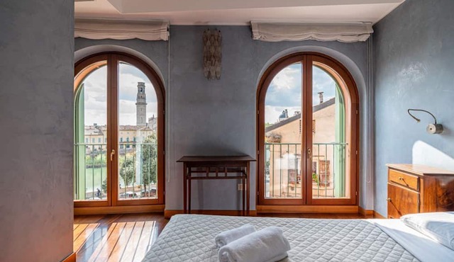 Ponte Pietra Residence
