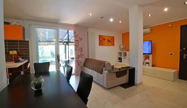Private Pool, A/C, WiFi, Near Sea, Garden, Pets allowed in Ameglia