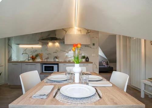 Villa Marmo Mansarda 2 Camere Smart TV WiFi Aria Condizionata