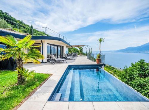 Holiday Home Alleinstehende Villa mit Pool und Traumaussicht by Interhome in Castelletto di Brenzone