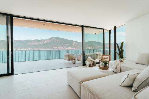 LUXE VISTA Lakeside Villa Brenzone in Brenzone sul Garda