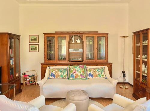 Hostly - Villa Elisa - Between Pisa and Lucca in Avane